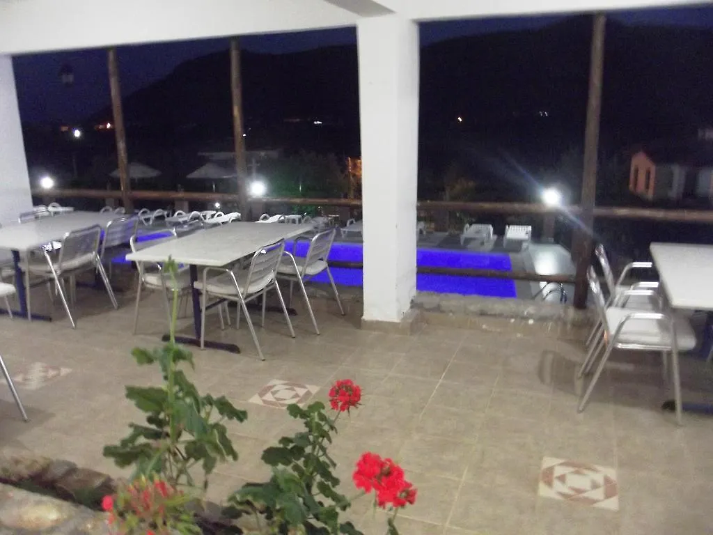Knidos Hotel ダッチャ
