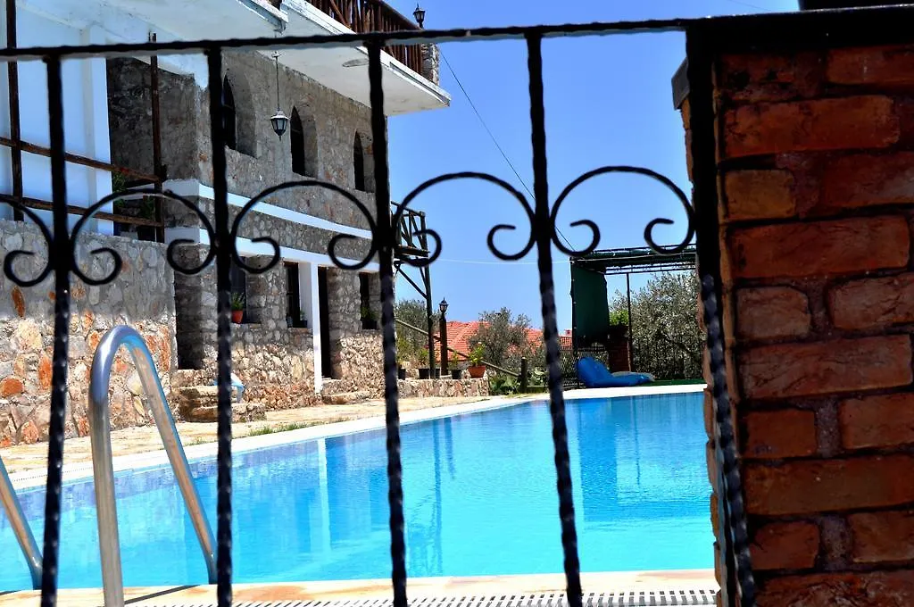 Knidos Hotel ダッチャ 0*,